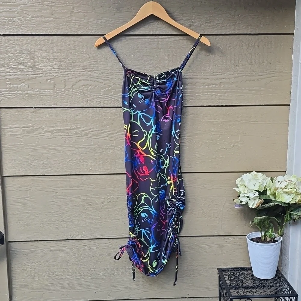 PrettyLittleThing Multi Abstract Face Print Slinky Ruched Side Bodycon Dress 6 - Picture 5 of 11